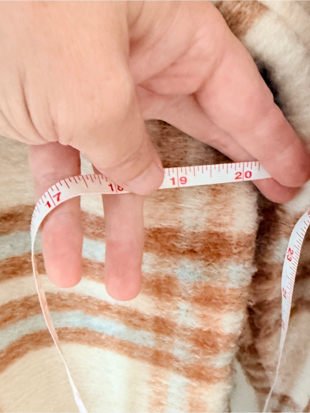 Women’s Baltic Born Beige & Brown Plaid Shacket Jacket - Picture 4 of 4